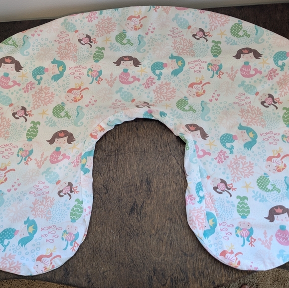 3️⃣ THREE Boppy Covers- Floral & Pink Striped - Picture 10 of 10